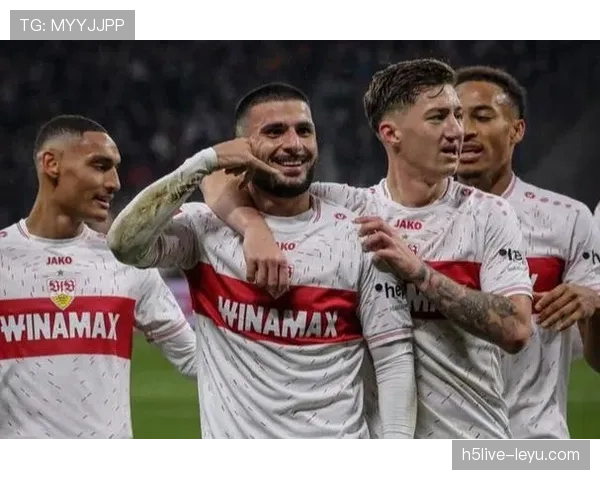 恰尔汗奥卢中场发挥出色,推动球队整体实力再创新高 恰尔汗奥卢中场发挥出色,推动球队整体实力再创新高