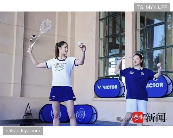 黄雅琼的日常：凌晨四点打卡训练，下午三点还在试婚纱